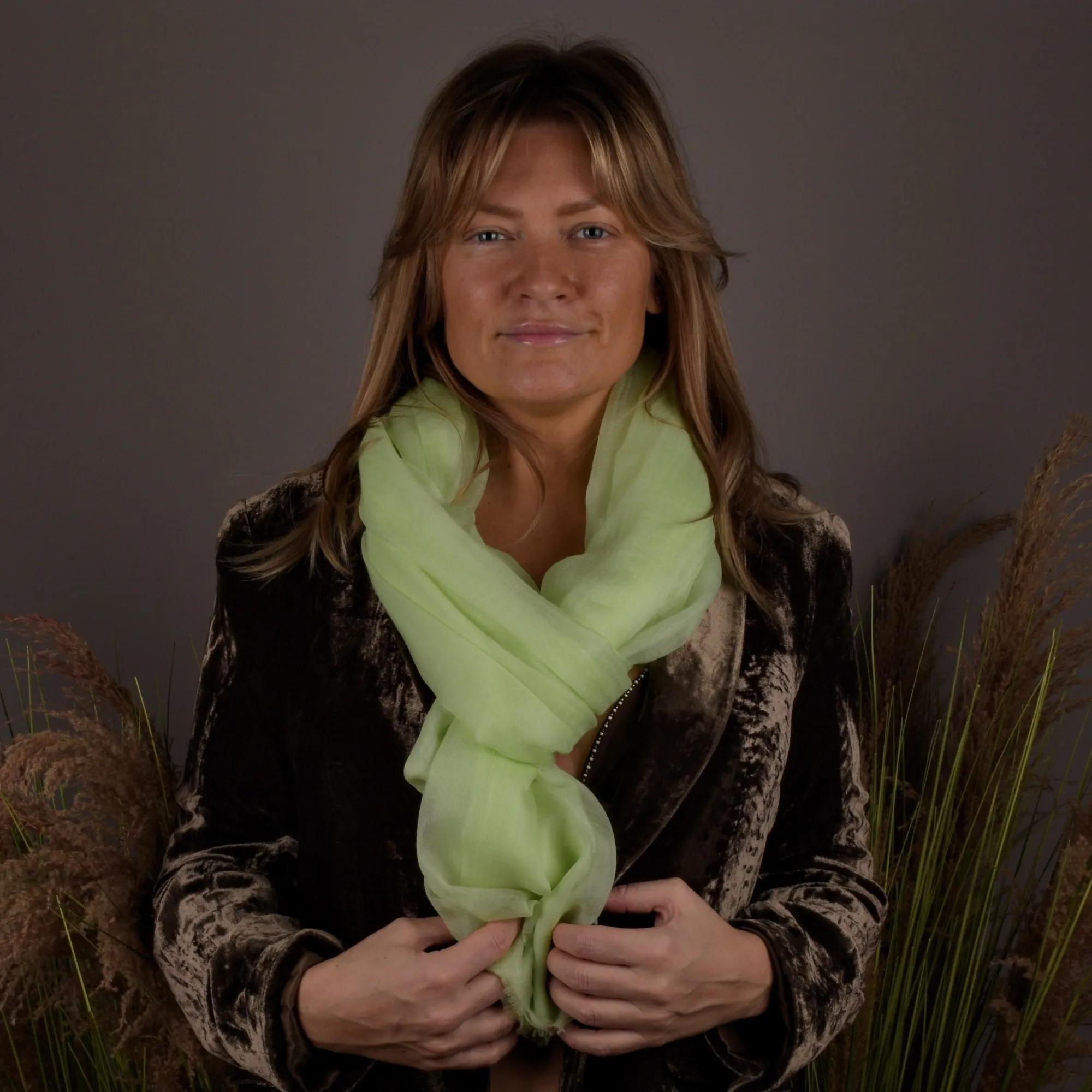 PURA Scarf Apple 100% Organic Cashmere